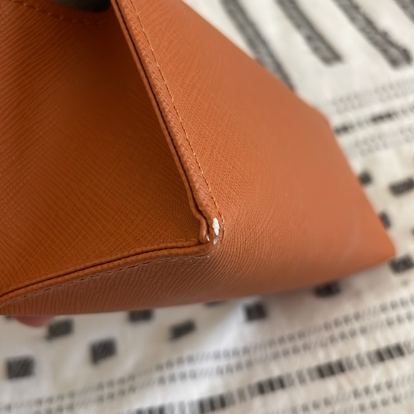 Tory Burch Case - Picture 7 of 8